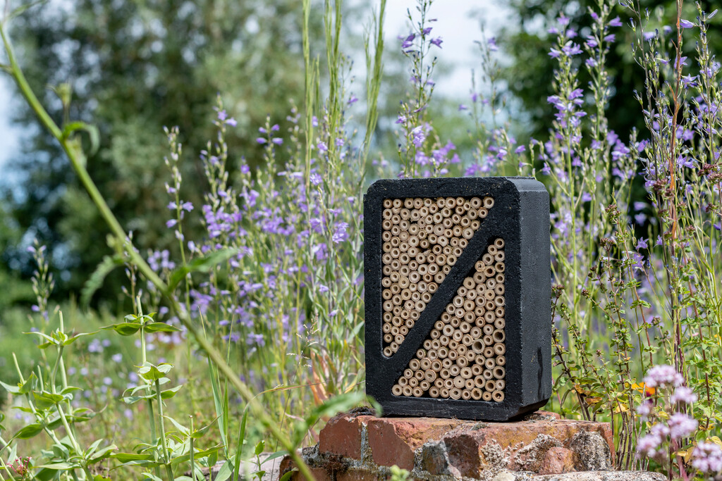 Salina insectenhotel zwart Salina insectenhotel zwart