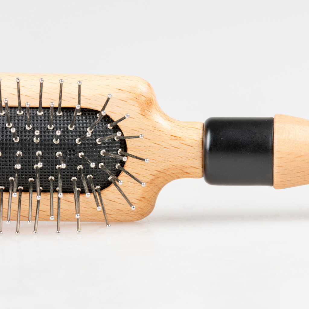 APRIL - Brosse à aiguilles