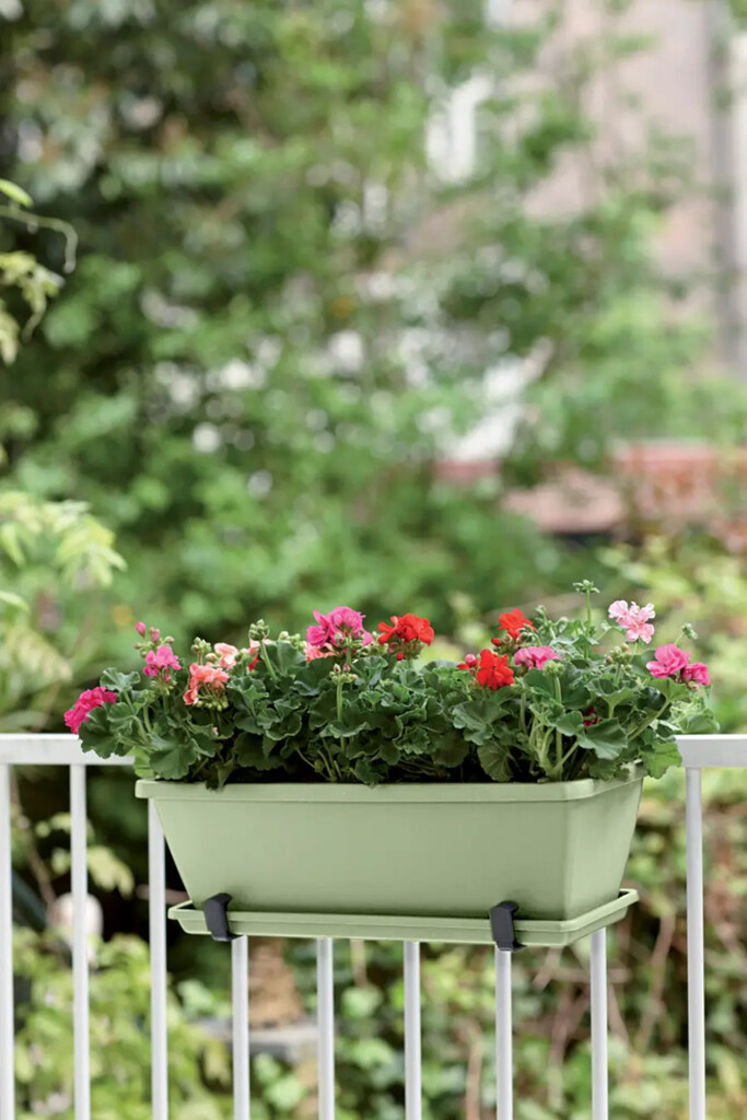 Balconnière Barcelona 40cm vert pistache (soucoupe non incluse)
