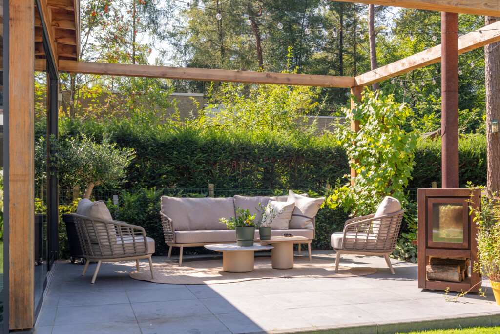 Puglia loungeset met twee Demi loungetafels