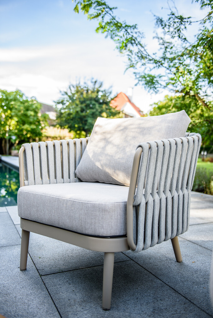 Eva loungeset met twee Emma loungetafels